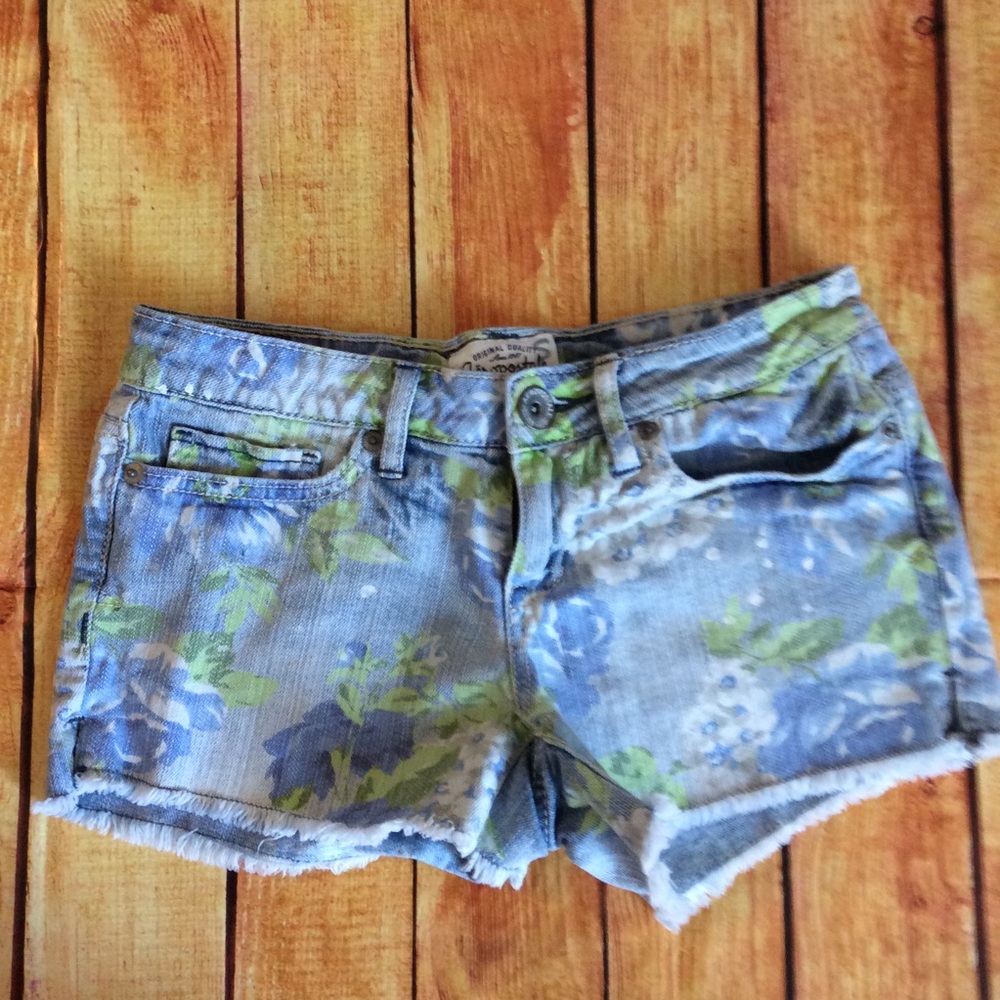 Aeropostale jean shorts with floral print Sz0 #128